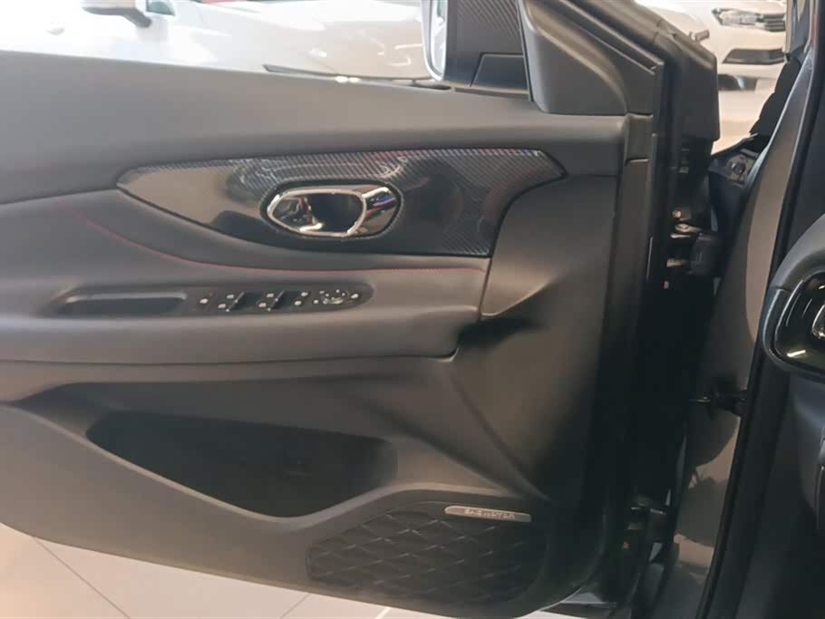 Trumpchi Shadow Leopard