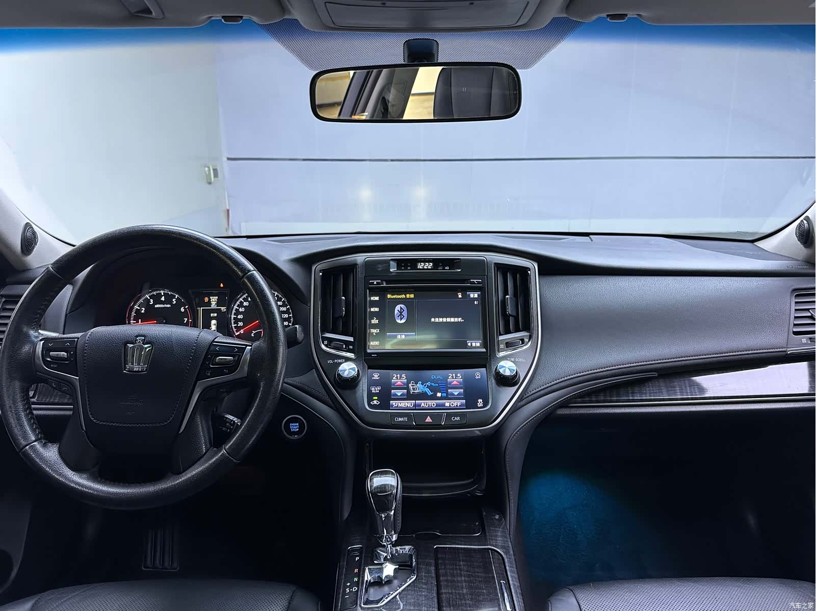 Toyota Crown, 2017 6