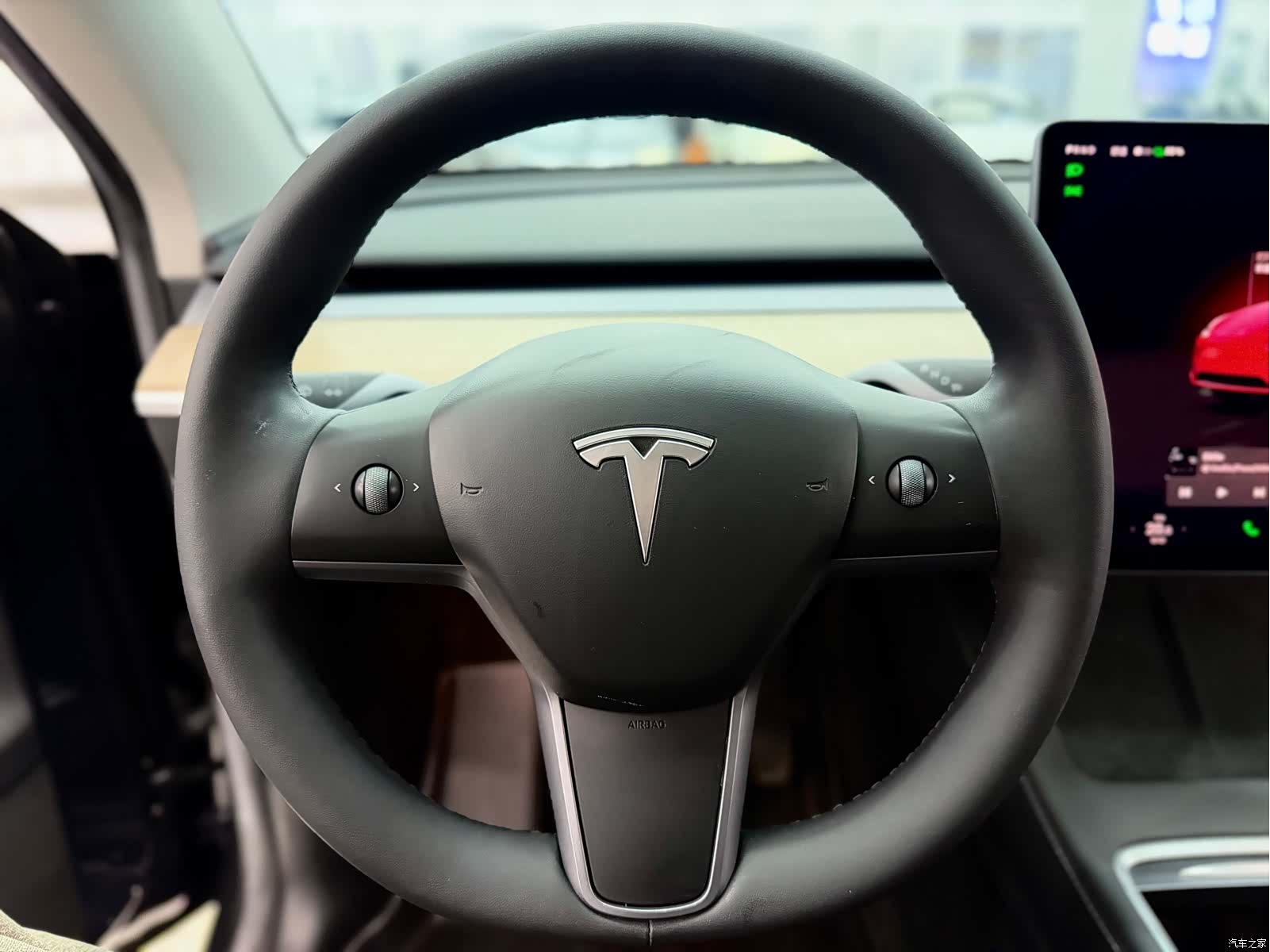Tesla Model Y, 2022 13