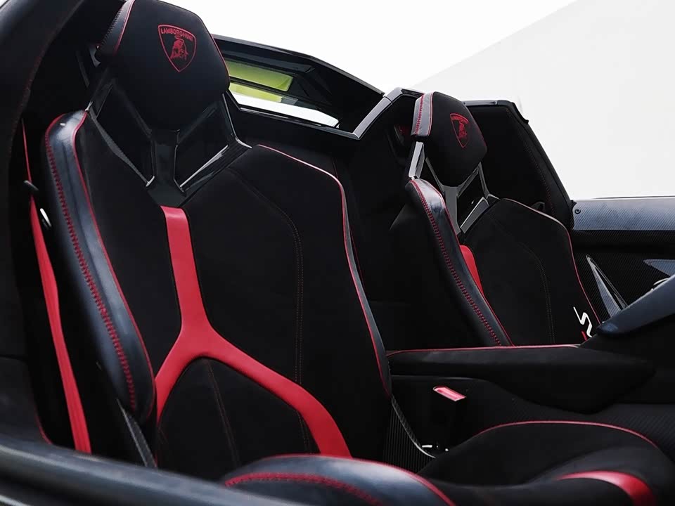 Lamborghini Aventador