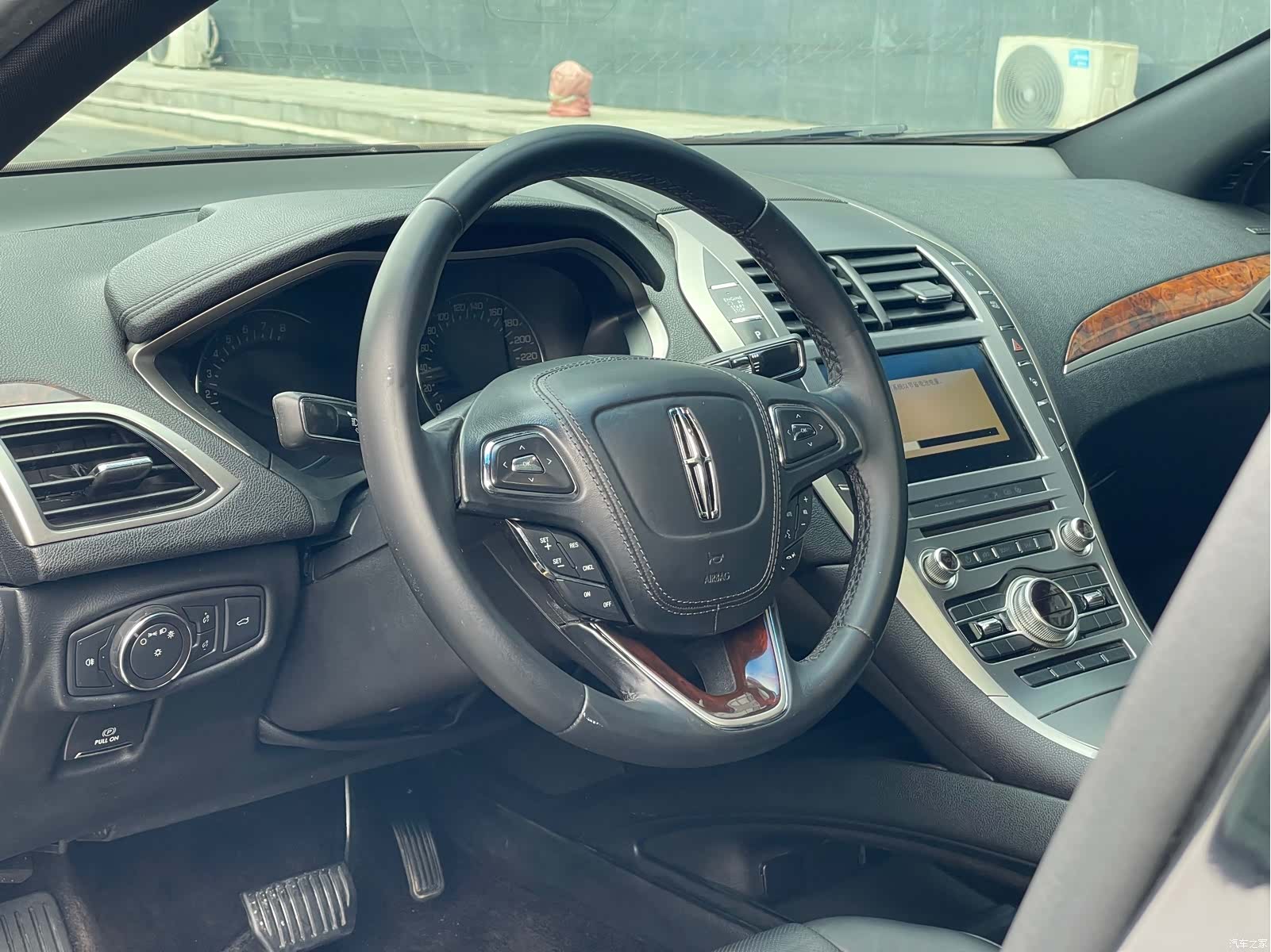 Lincoln MKZ, 2016 10