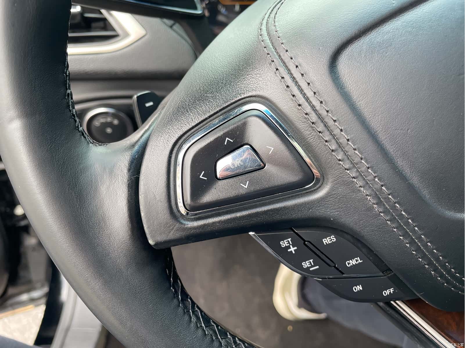 Lincoln MKZ, 2016 13