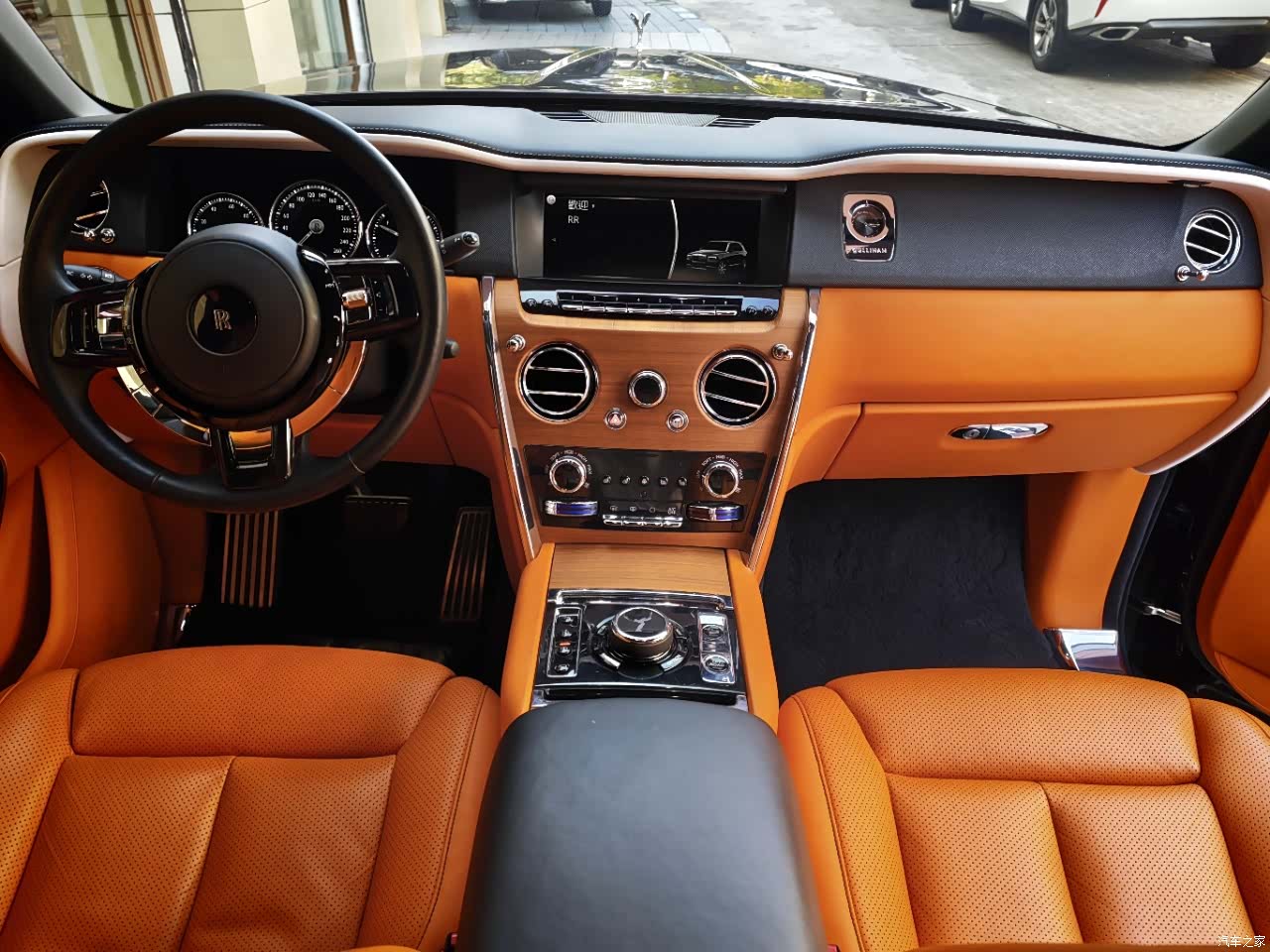 Rolls-Royce Cullinan, 2021 16