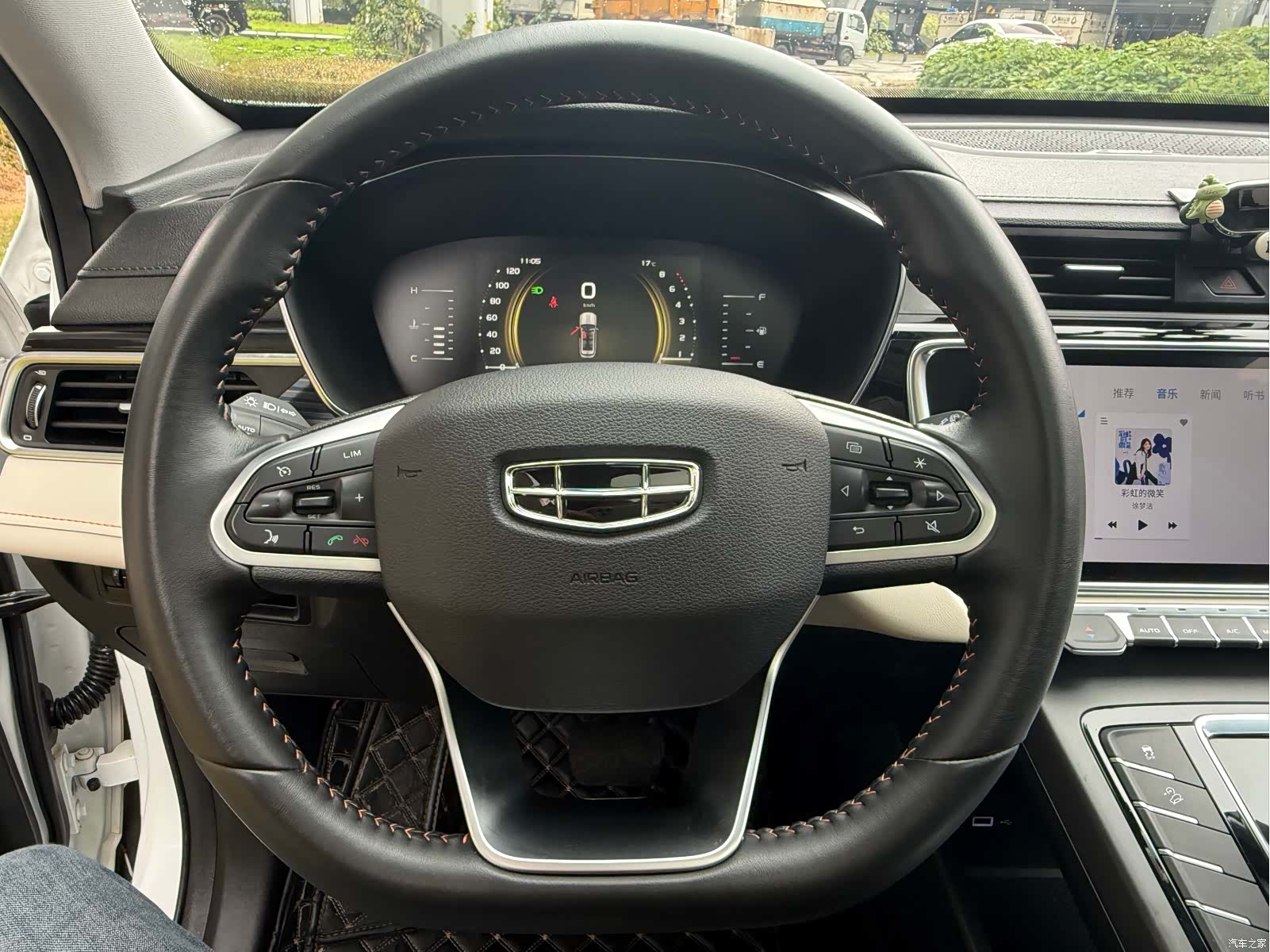 Geely Boyue, 2022 12