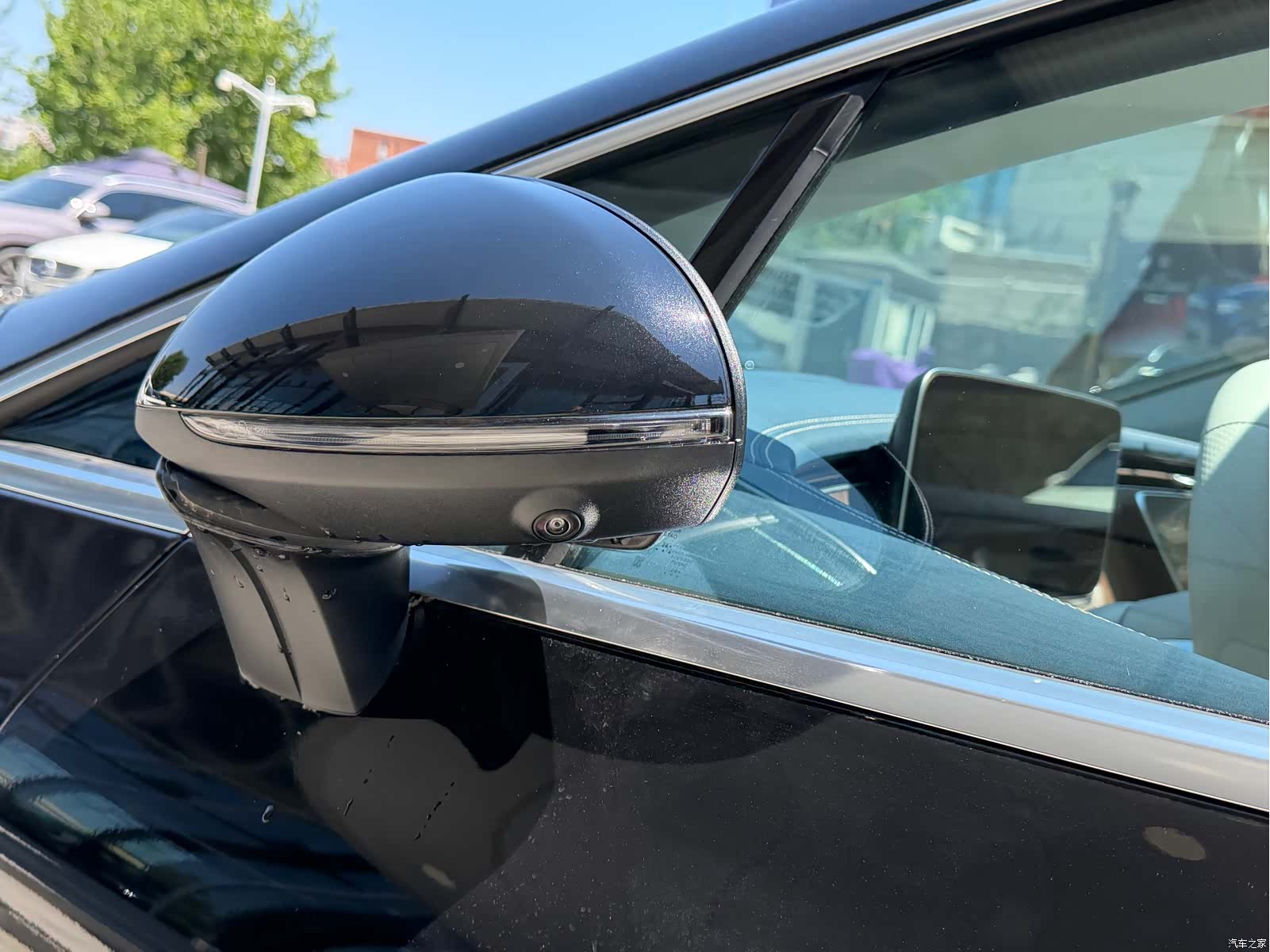 Mercedes-Benz EQE, 2025 10