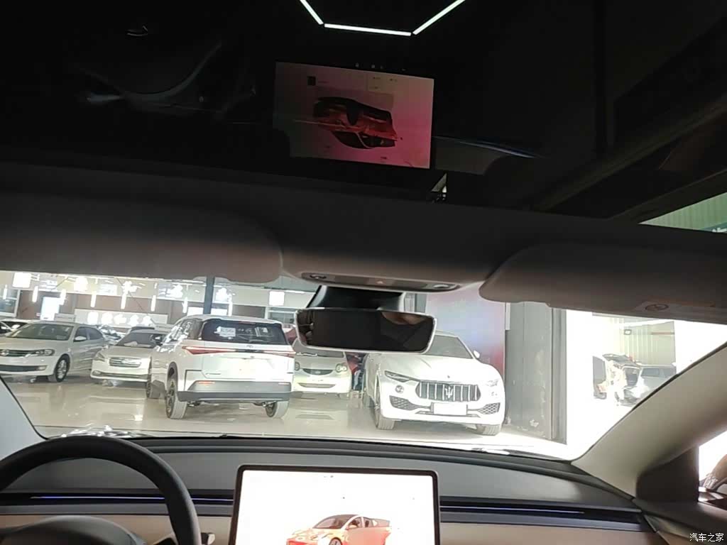 Tesla Model 3, 2023 18
