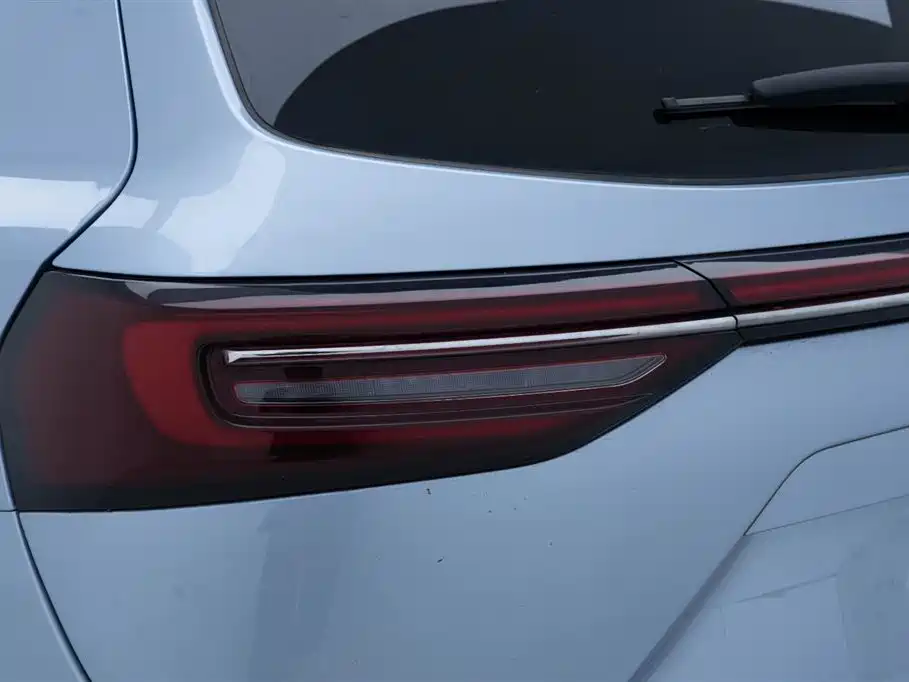 AITO Ask the world M7