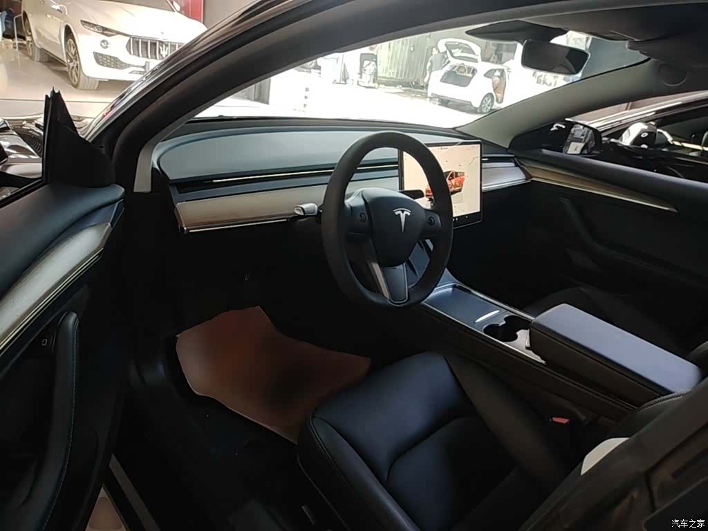 Tesla Model 3, 2023 16