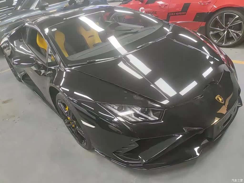 Lamborghini Huracán, 2023 4