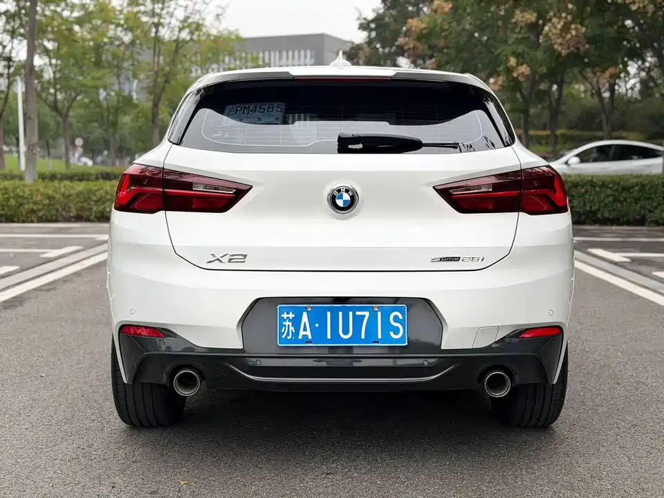 BMW X2