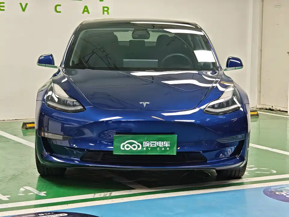 Tesla Model 3 Tesla Model 3