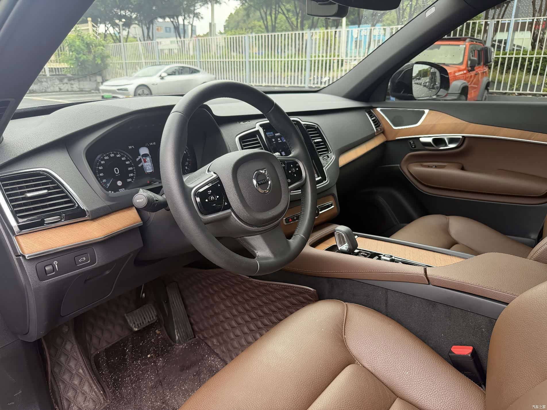 Volvo XC90, 2022 13