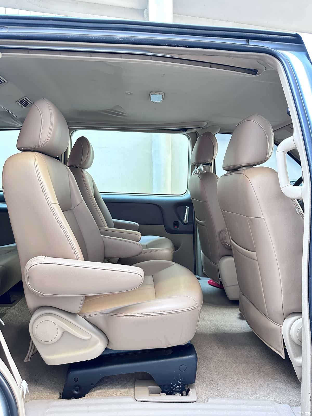 Buick GL8, 2016 6