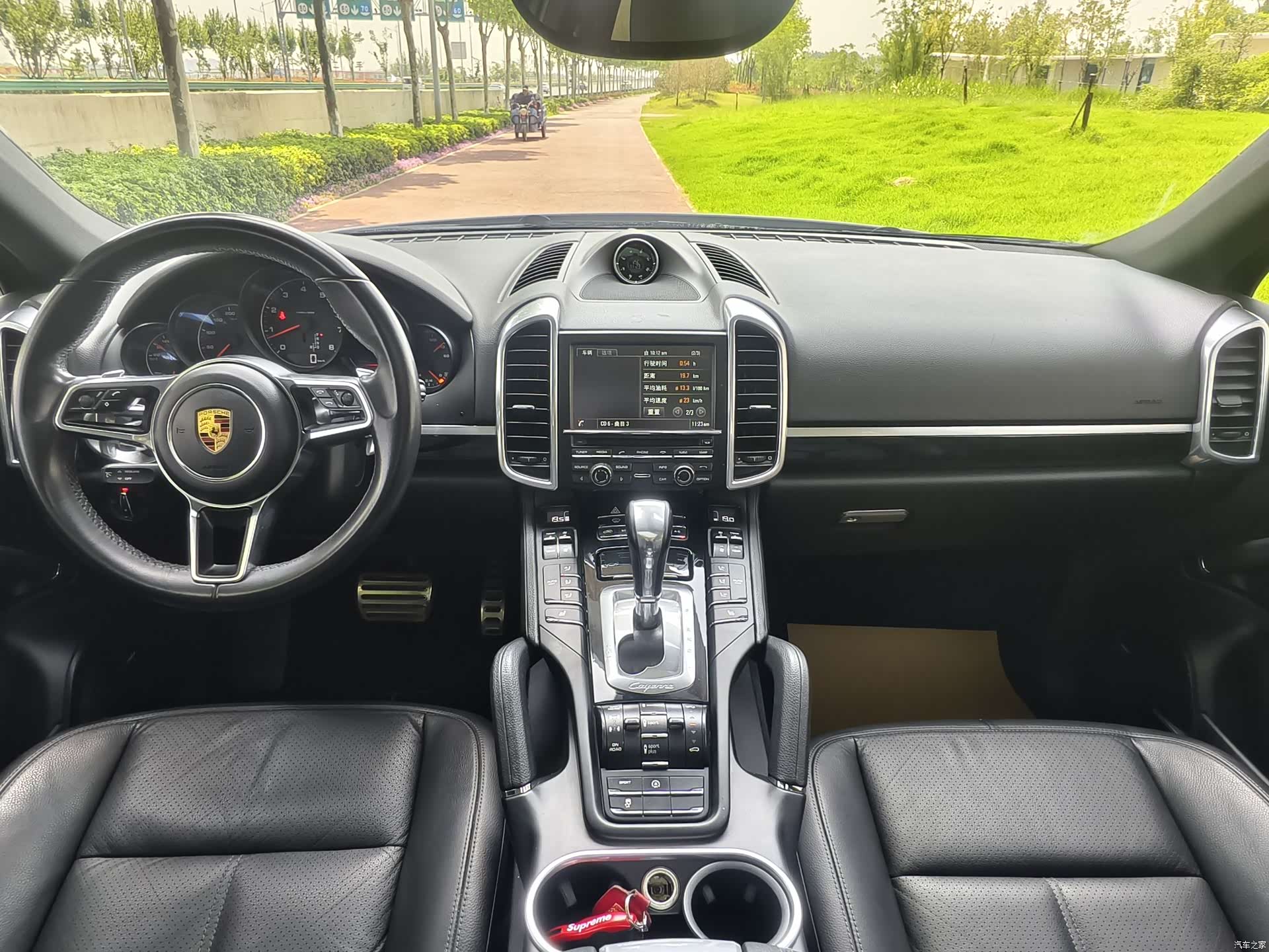 Porsche Cayenne, 2016 11