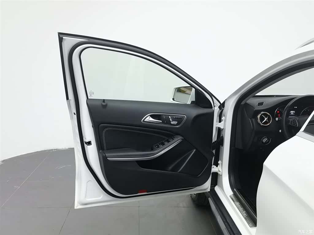 Mercedes-Benz GLA, 2019 8