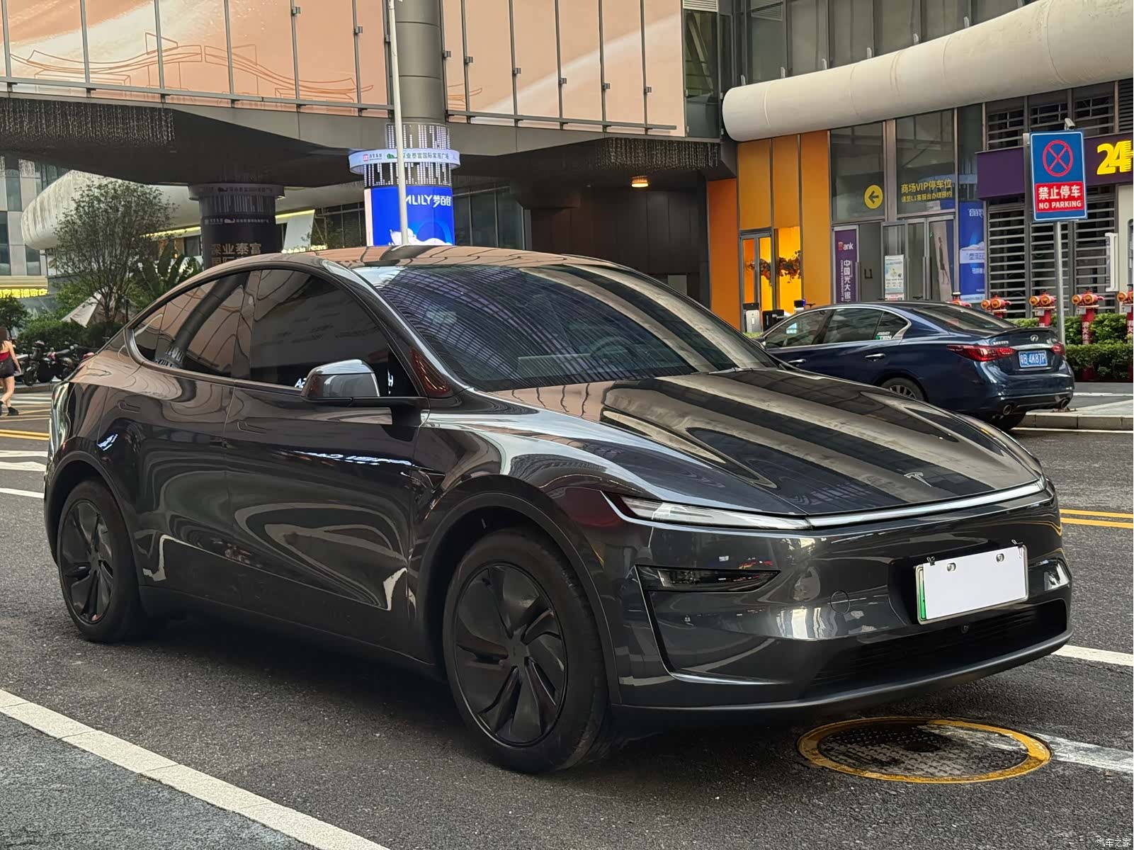 Tesla Model Y, 2025 3