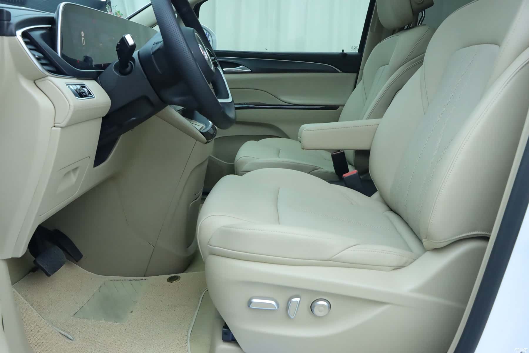 Buick GL8, 2025 все фото