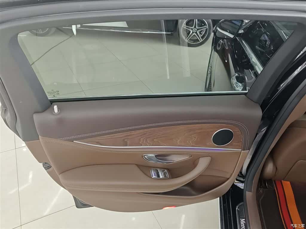 Mercedes-Benz E-Class, 2022 18
