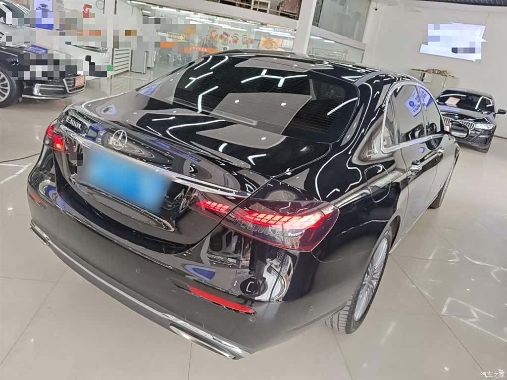 Mercedes-Benz E-Class, 2022 27