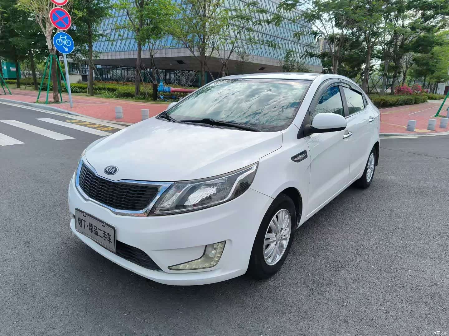 Kia K2, 2014 1