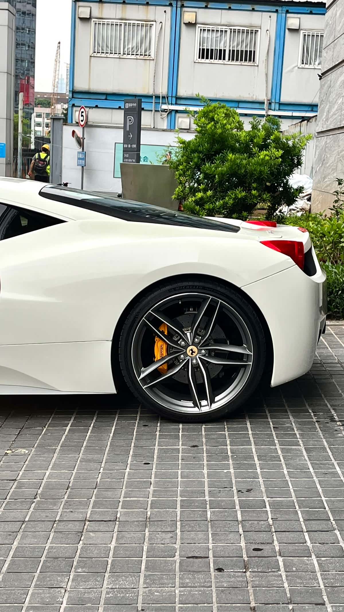 Ferrari 458, 2013 7