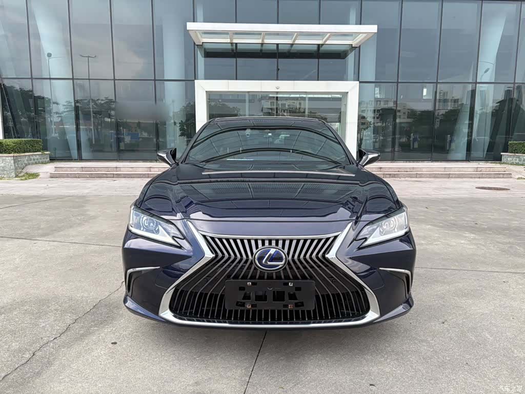Lexus ES, 2021 21