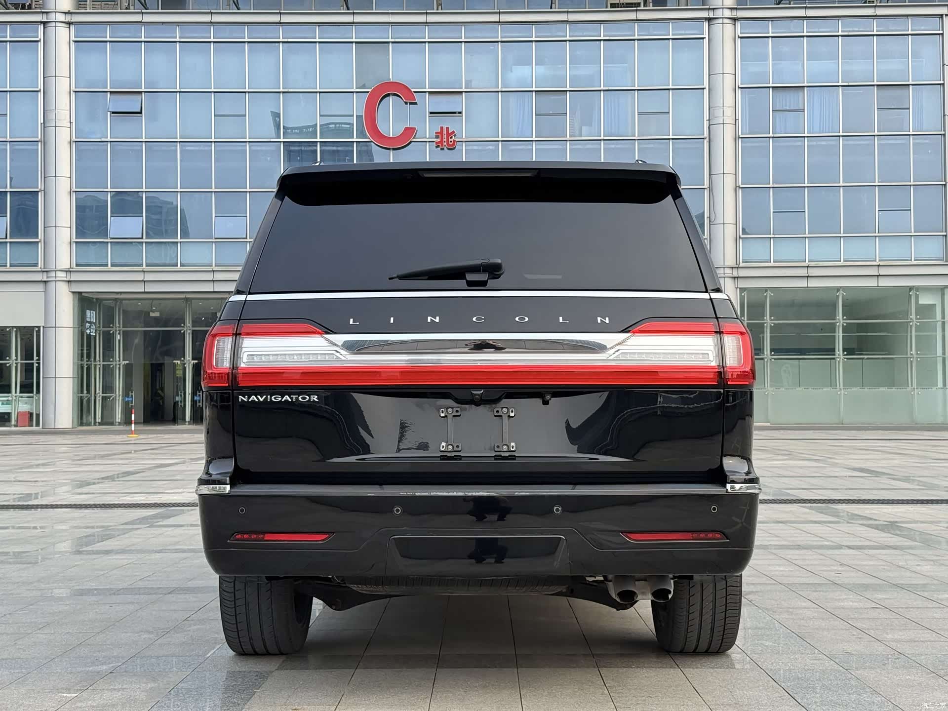 Lincoln Navigator, 2018 все фото