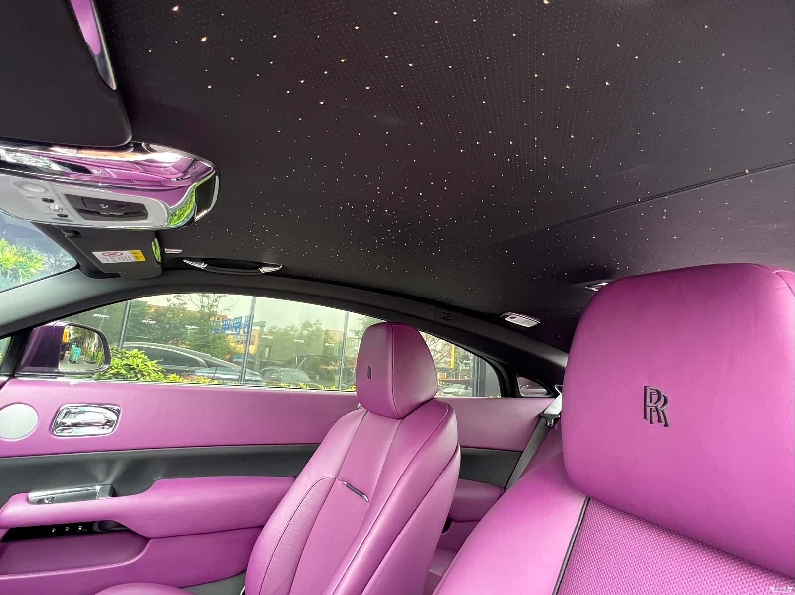 Rolls-Royce Wraith, 2018 10