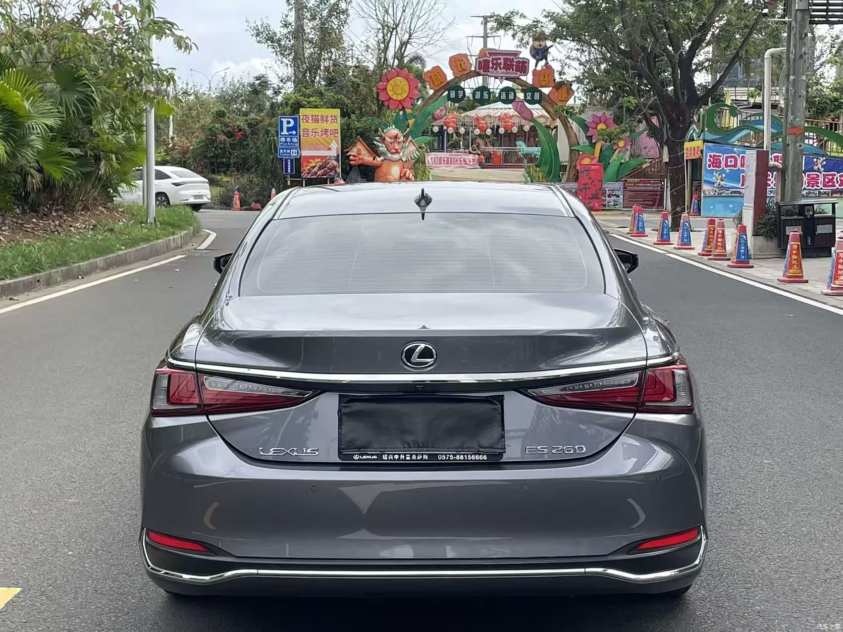 Lexus ES, 2021 9