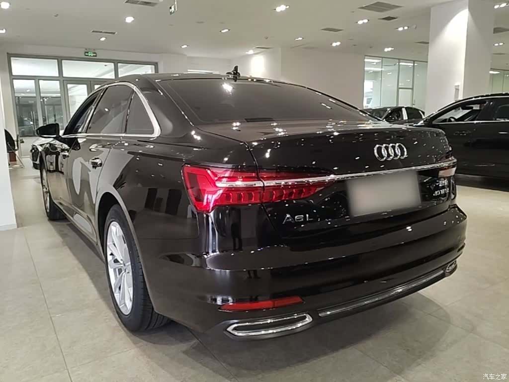 Audi A6L, 2019 все фото