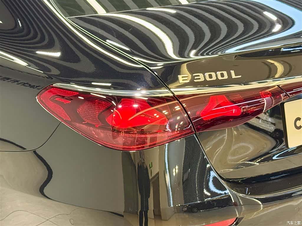 Mercedes-Benz E-Class, 2026 8