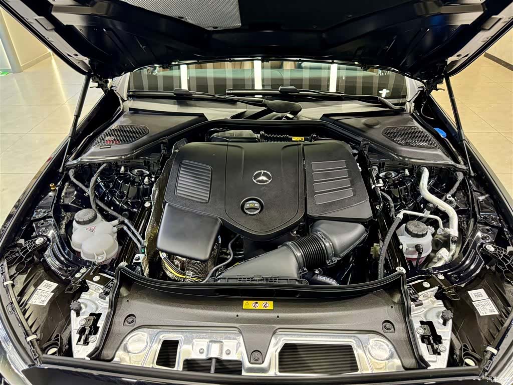 Mercedes-Benz E-Class, 2026 10