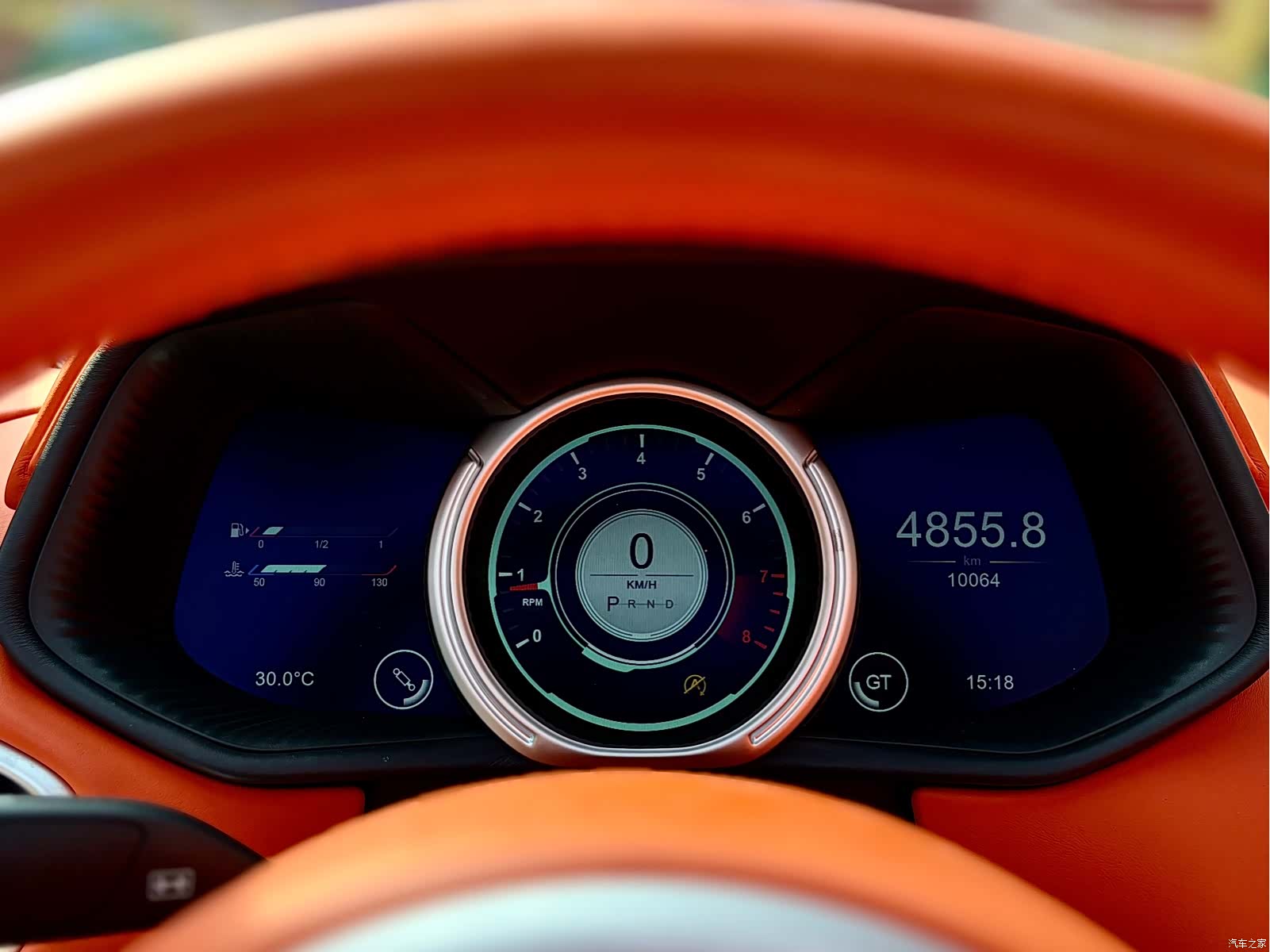 Aston Martin DB11, 2023 11