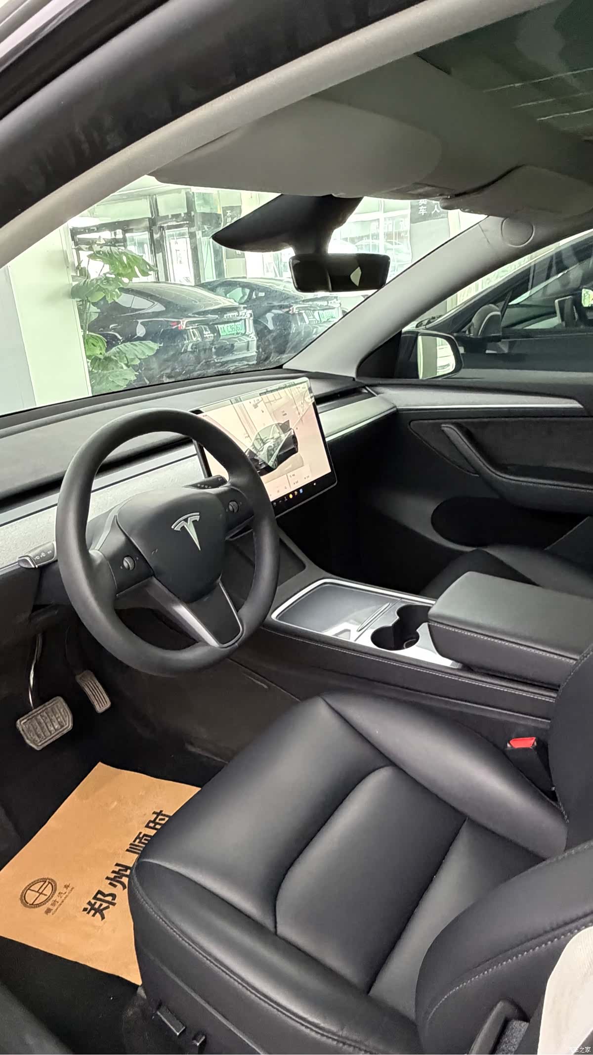 Tesla Model Y, 2024 8
