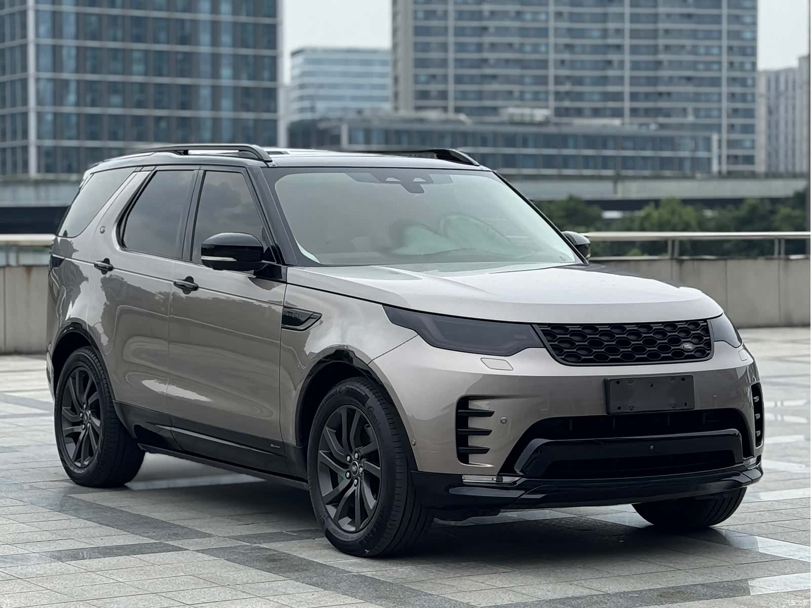 Land Rover Discovery, 2021 3