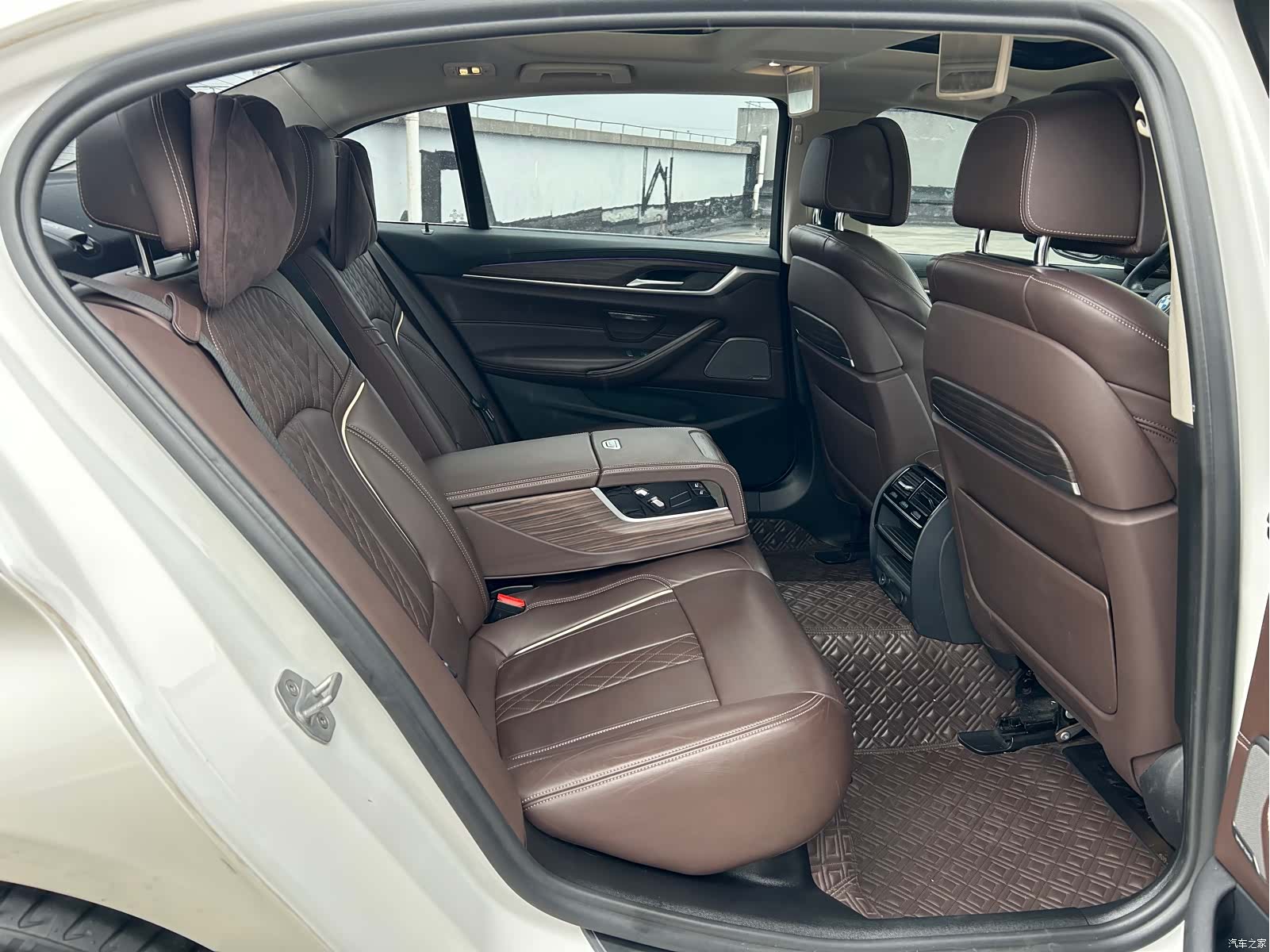 BMW 5 Series, 2019 14