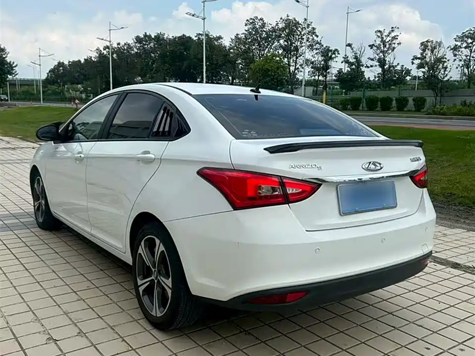 Chery Arrizo 5