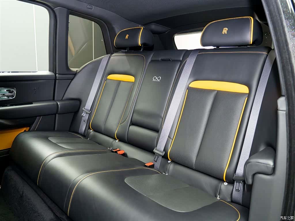 Rolls-Royce Cullinan, 2021 10