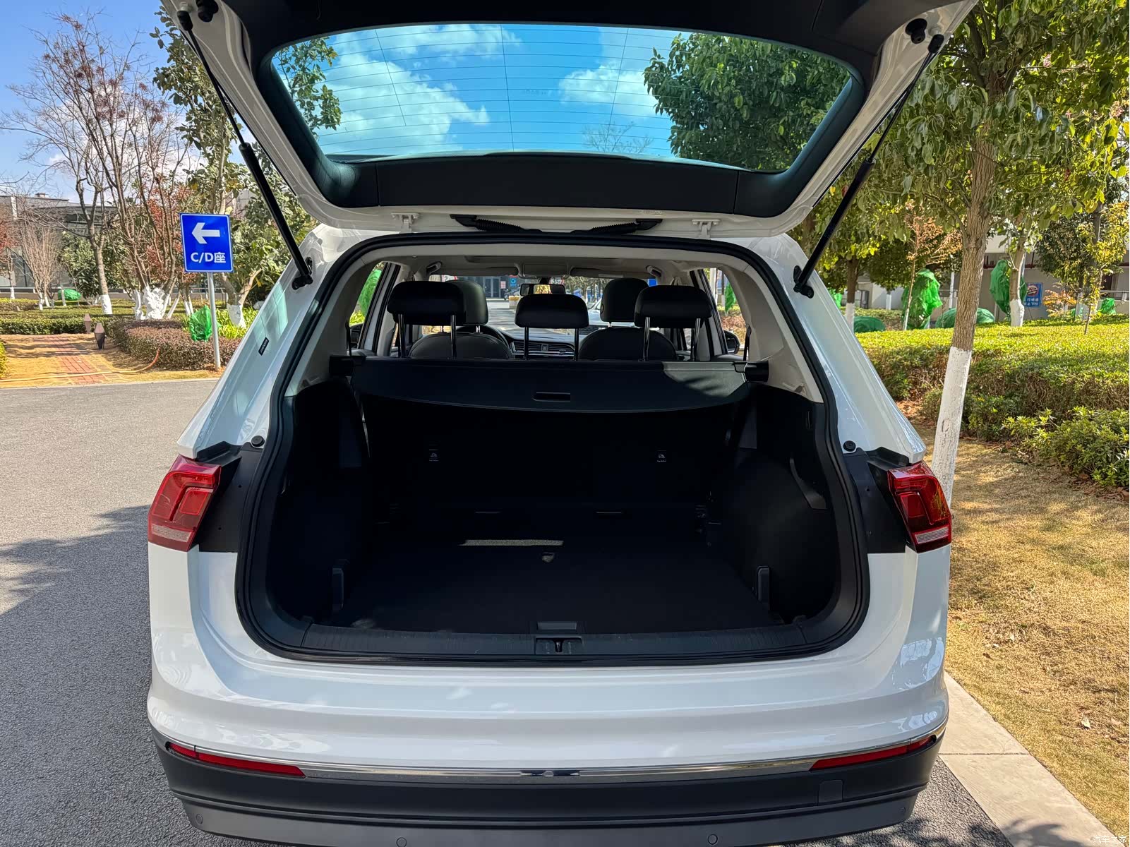 Volkswagen Tiguan L, 2021 19