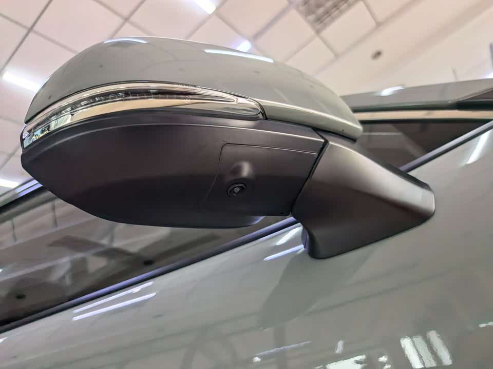 Toyota Corolla Sharp amplifier