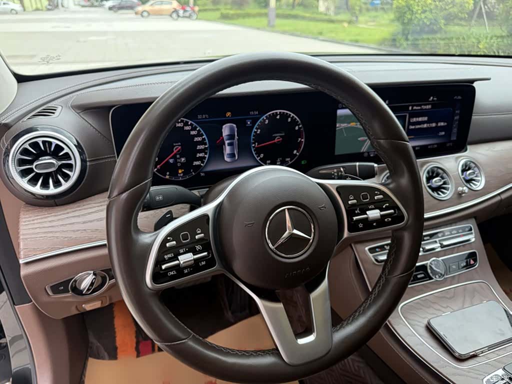 Mercedes-Benz E-Class, 2019 9