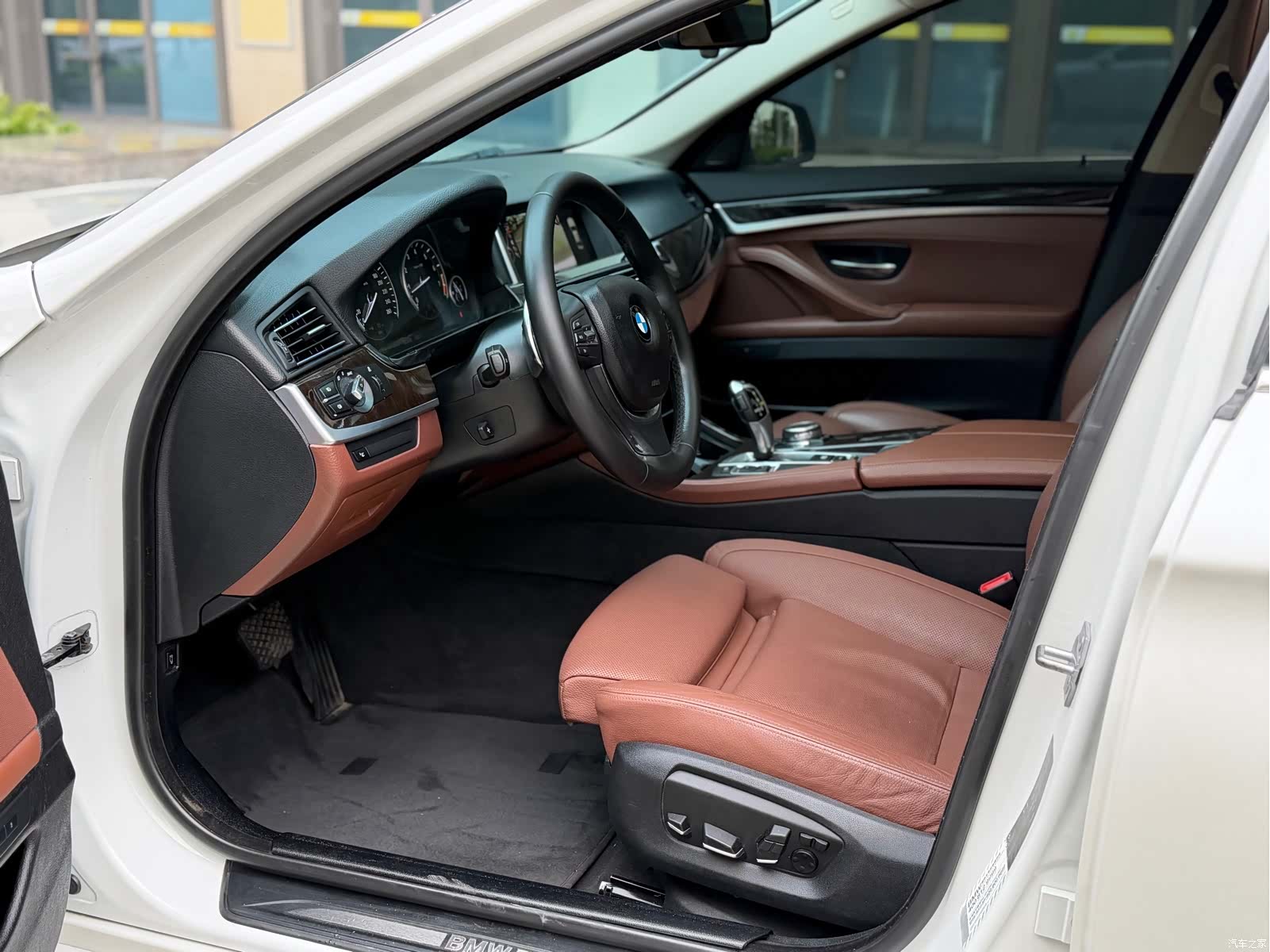 BMW 5 Series, 2015 все фото