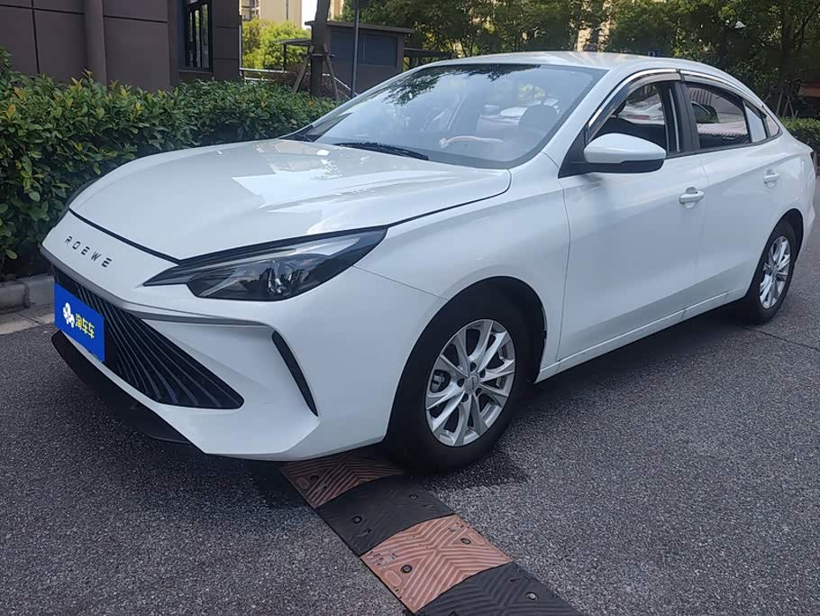 Roewe i5