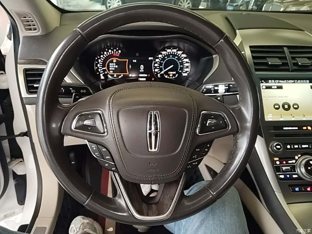 Lincoln MKZ, 2018 11