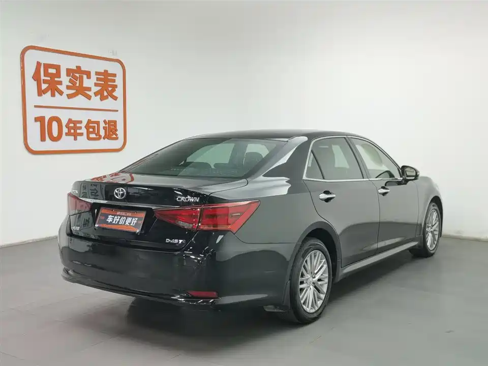 Toyota crown