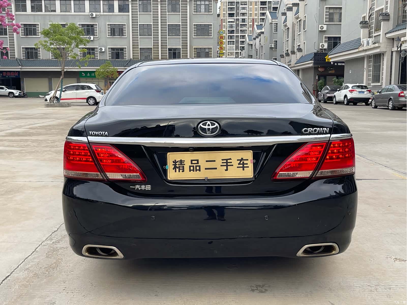 Toyota Crown, 2013 8