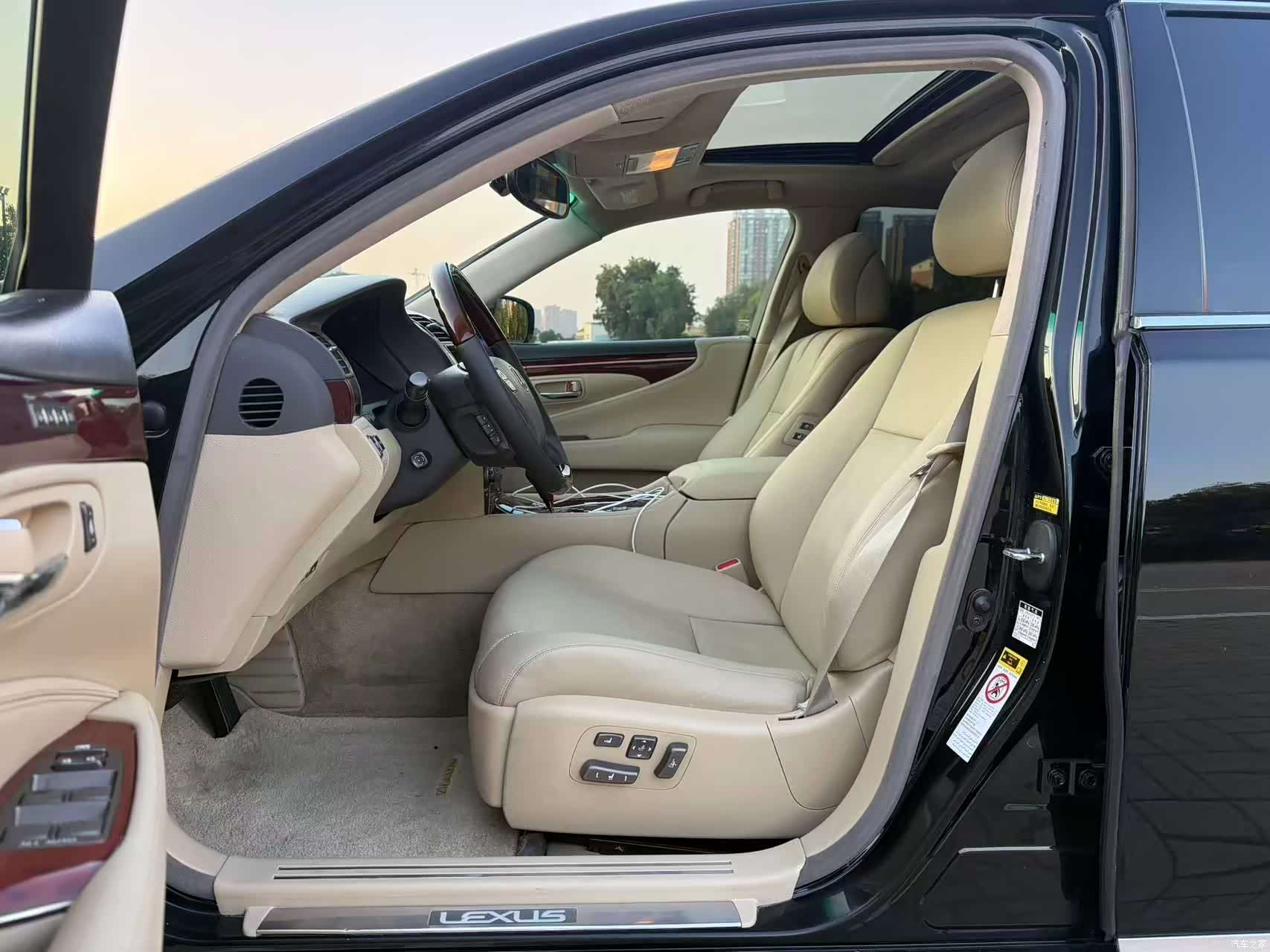 Lexus LS, 2008 13