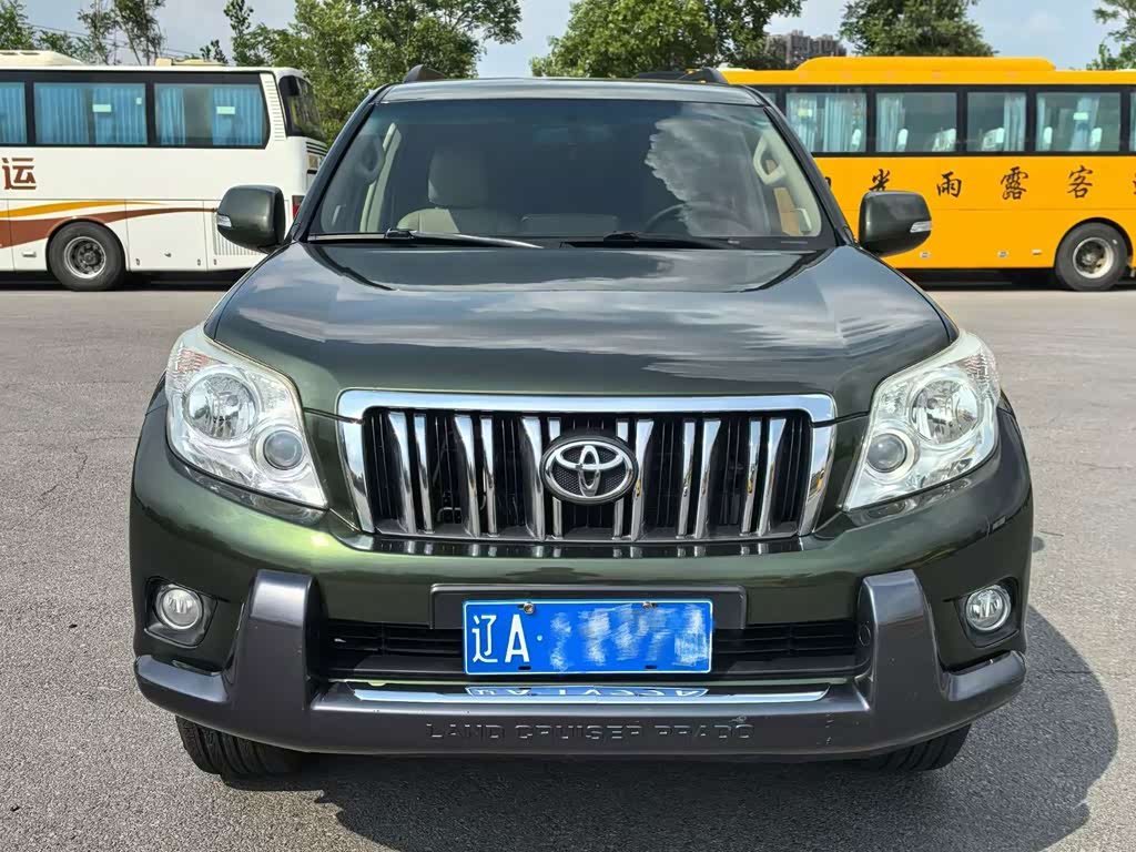 Toyota Land Cruiser Prado 2010 2.7L AT Standard