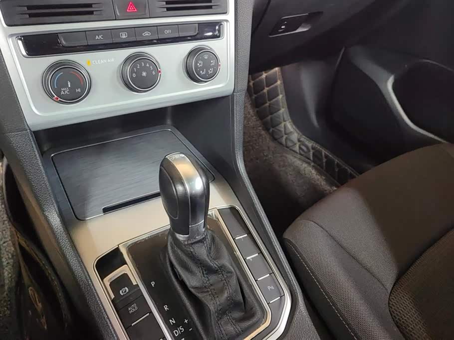 Volkswagen Golf*Jiayu Volkswagen Golf*Jiayu