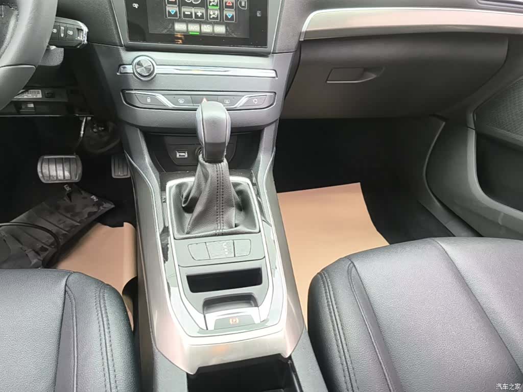 Peugeot 408, 2016 13